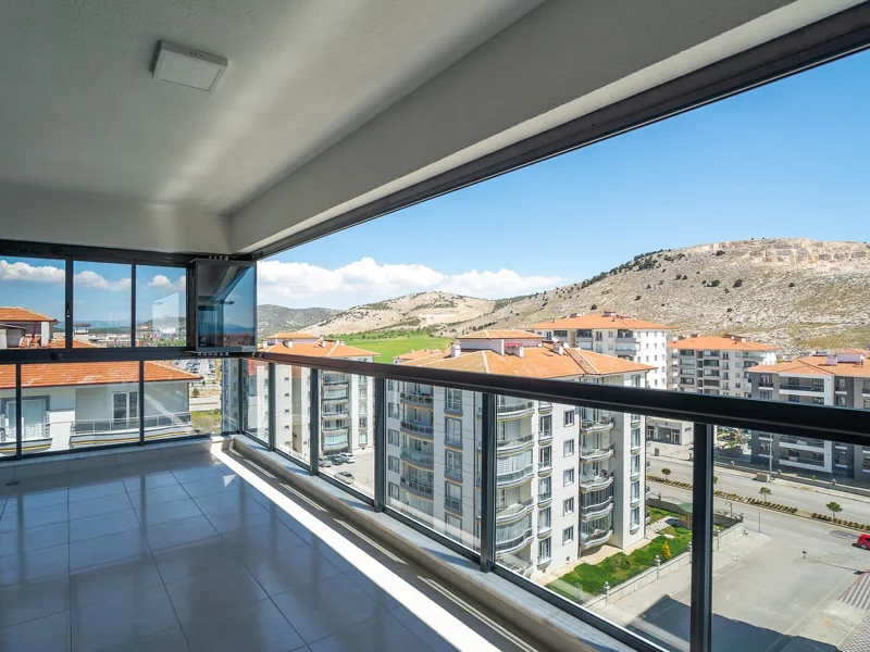 Winnice Xena katlanır cam balkon (üretici görseli)